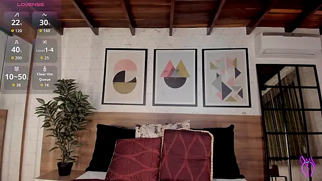 Snapshot of LunaRuso chatting on 09/16/25, 07:59 LunaRuso online show from 09/16/25, 07:59