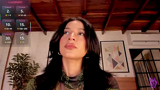 Snapshot of LunaRuso chatting on 10/19/25, 08:20 LunaRuso online show from 10/19/25, 08:20