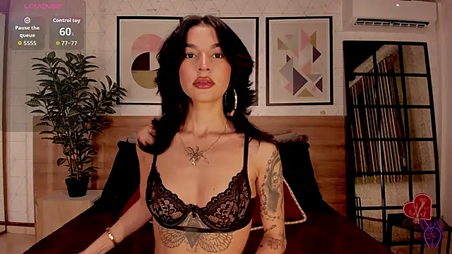 Snapshot of LunaRuso chatting on 10/29/25, 08:10 LunaRuso online show from 10/29/25, 08:10