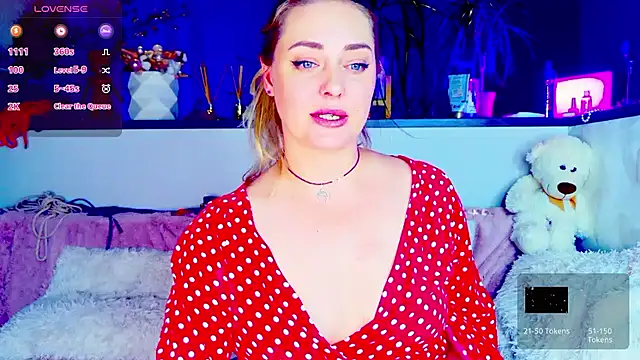  JuliaSpace  online show from 05/29/26, 05:55