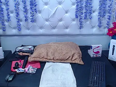 Brith Adams online show from 02/06/25, 02:33