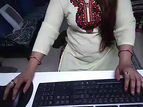 Arushisingh8888 online show from 01/23/25, 10:11