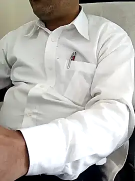 Snapshot of Hot-man39 chatting on 12/20/24, 06:29 Hot-man39 online show from 12/20/24, 06:29