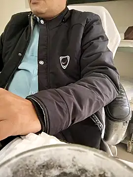 Snapshot of Hot-man39 chatting on 01/01/25, 05:54 Hot-man39 online show from 01/01/25, 05:54