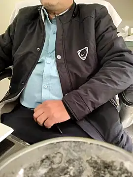 Snapshot of Hot-man39 chatting on 01/01/25, 08:56 Hot-man39 online show from 01/01/25, 08:56