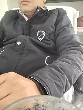 Snapshot of Hot-man39 chatting on 01/06/25, 06:36 Hot-man39 online show from 01/06/25, 06:36