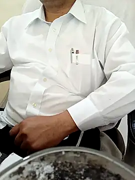 Snapshot of Hot-man39 chatting on 02/04/25, 09:28 Hot-man39 online show from 02/04/25, 09:28