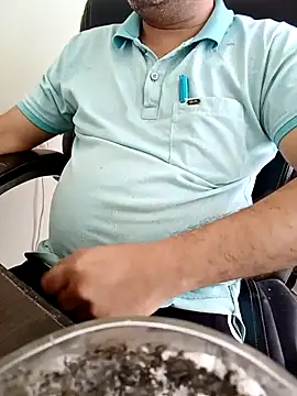 Snapshot of Hot-man39 chatting on 03/15/25, 05:52 Hot-man39 online show from 03/15/25, 05:52