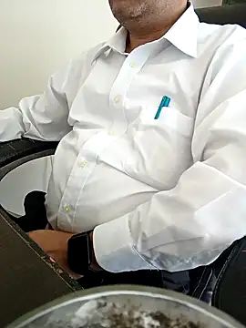 Snapshot of Hot-man39 chatting on 03/18/25, 06:25 Hot-man39 online show from 03/18/25, 06:25