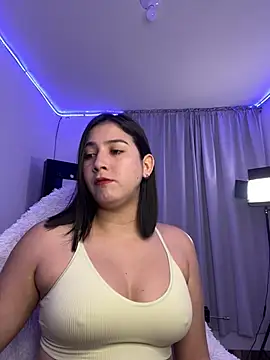 BellaNaye  online show from 02/27/25, 11:04