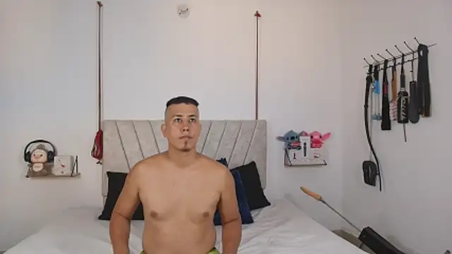 Liana Asaff online show from 11/22/25, 06:40