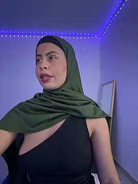 Snapshot of JannaNader12 chatting on 02/17/25, 10:14 JannaNader12 online show from 02/17/25, 10:14