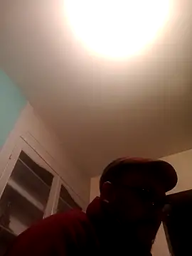 Snapshot of casanuevo chatting on 11/17/25, 01:44 casanuevo online show from 11/17/25, 01:44