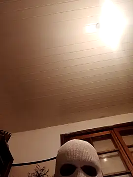 Snapshot of casanuevo chatting on 11/27/25, 09:39 casanuevo online show from 11/27/25, 09:39