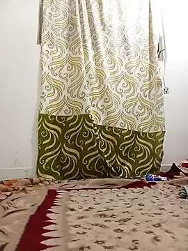 littlequeen77 online show from 01/30/25, 02:58