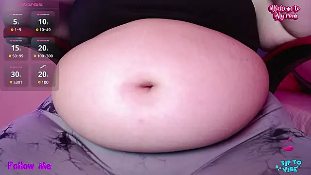 Snapshot of HECATE_23 chatting on 02/26/25, 04:56 HECATE 23 online show from 02/26/25, 04:56