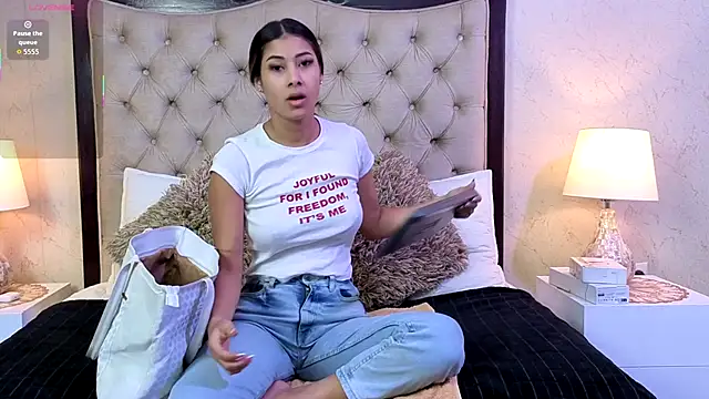 Snapshot of MontVta chatting on 09/22/25, 12:07 MontVta online show from 09/22/25, 12:07