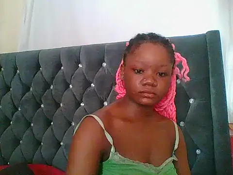 HotJeylee online show from 12/14/25, 09:14