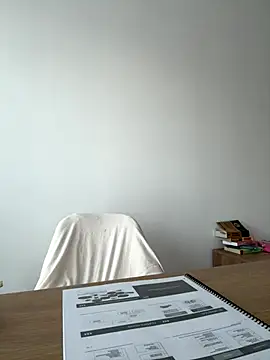 Snapshot of streetdoll chatting on 10/02/25, 06:53 streetdoll online show from 10/02/25, 06:53