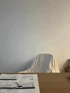 Snapshot of streetdoll chatting on 10/06/25, 06:33 streetdoll online show from 10/06/25, 06:33