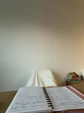 Snapshot of streetdoll chatting on 10/11/25, 06:45 streetdoll online show from 10/11/25, 06:45