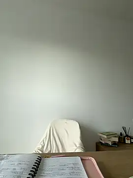 Snapshot of streetdoll chatting on 10/31/25, 08:15 streetdoll online show from 10/31/25, 08:15