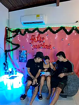 royalgirls x online show from 12/21/25, 11:01