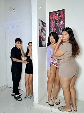 royalgirls x online show from 02/03/26, 01:15