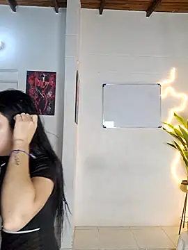 royalgirls x online show from 03/12/26, 01:01