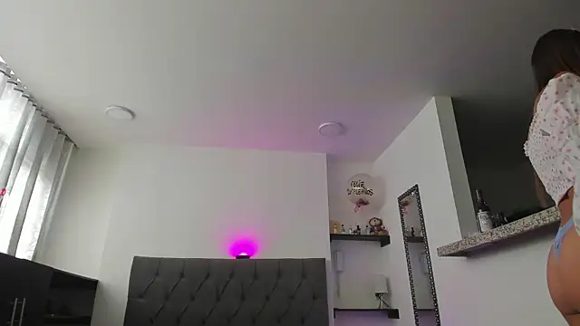 Adhhaaraaa  online show from 12/20/24, 04:04