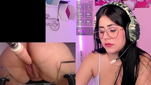 Snapshot of DanielaHang chatting on 01/20/25, 01:53 DanielaHang online show from 01/20/25, 01:53