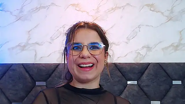 ThaniaJones online show from 03/10/25, 09:18