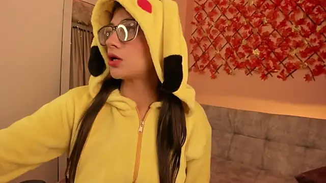 Snapshot of Sweet_Candies chatting on 02/18/25, 03:42 Sweet Candies online show from 02/18/25, 03:42