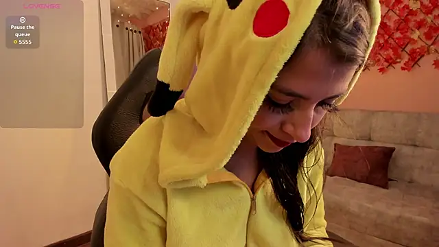 Snapshot of Sweet_Candies chatting on 02/20/26, 09:43 Sweet Candies online show from 02/20/26, 09:43