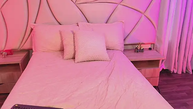 ValleryC online show from 04/13/26, 01:16