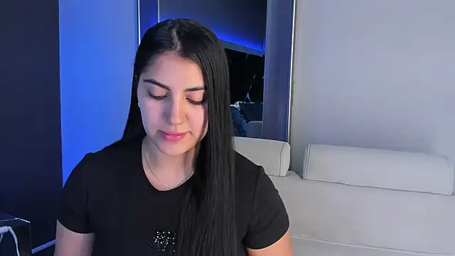 PaulinaDuarte online show from 10/09/25, 12:03