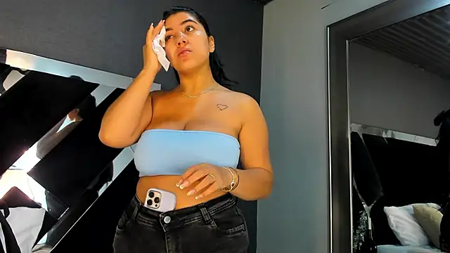 PaulinaDuarte online show from 11/26/25, 12:17