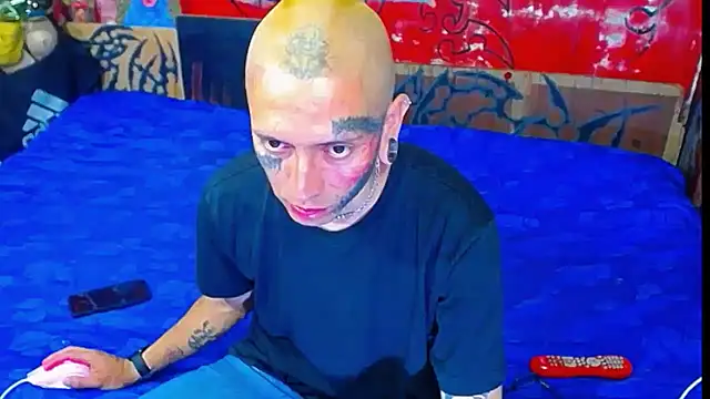 deivid estrada online show from 11/11/25, 04:07