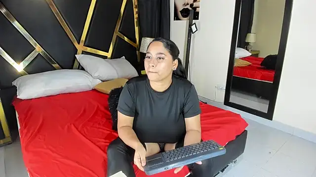 Snapshot of EmiliWilliams chatting on 03/12/25, 10:50 EmiliWilliams online show from 03/12/25, 10:50