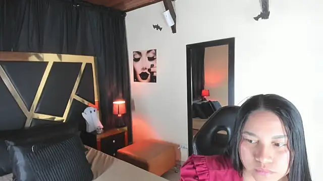 Snapshot of EmiliWilliams chatting on 11/02/25, 09:50 EmiliWilliams online show from 11/02/25, 09:50