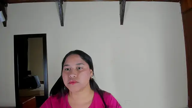 Snapshot of EmiliWilliams chatting on 11/08/25, 01:39 EmiliWilliams online show from 11/08/25, 01:39