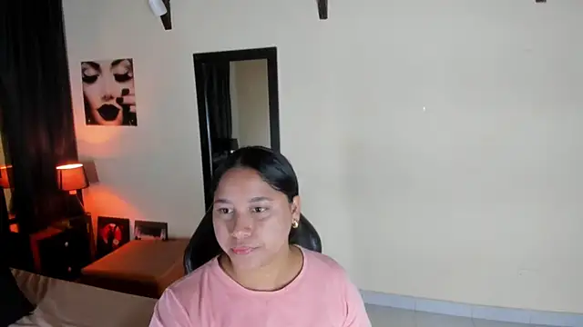 Snapshot of EmiliWilliams chatting on 11/09/25, 09:24 EmiliWilliams online show from 11/09/25, 09:24