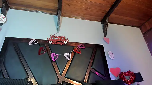 Snapshot of EmiliWilliams chatting on 02/14/26, 10:17 EmiliWilliams online show from 02/14/26, 10:17