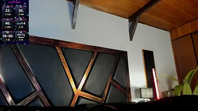 Snapshot of EmiliWilliams chatting on 04/27/26, 11:47 EmiliWilliams online show from 04/27/26, 11:47
