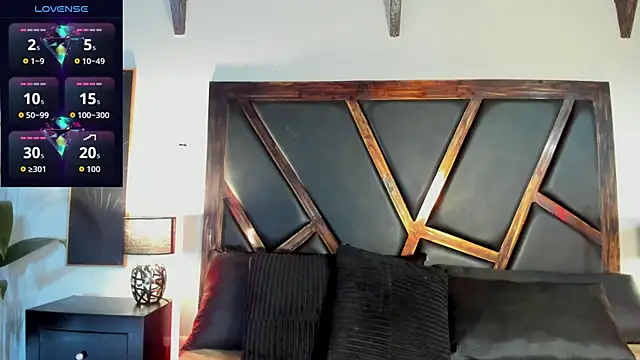 Snapshot of EmiliWilliams chatting on 05/15/26, 12:17 EmiliWilliams online show from 05/15/26, 12:17