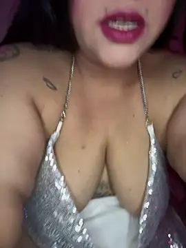 Snapshot of Grifa_Sensual chatting on 12/31/24, 12:43 Grifa Sensual online show from 12/31/24, 12:43