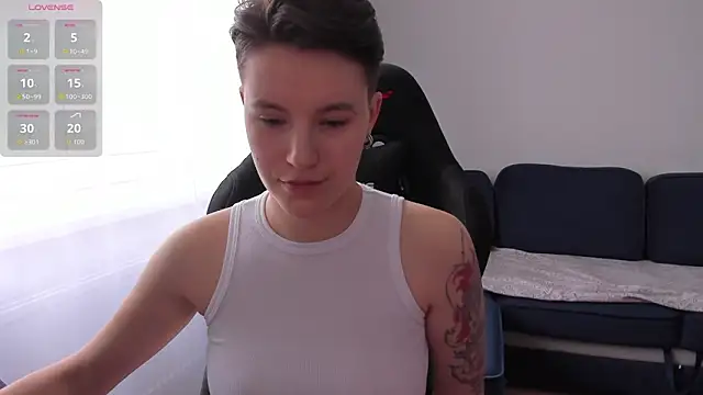 Snapshot of JessieFlower chatting on 10/31/25, 08:26 JessieFlower online show from 10/31/25, 08:26