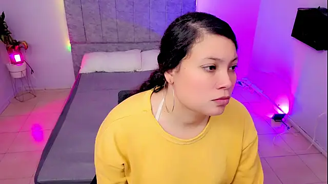 Lana stone  online show from 12/01/25, 03:33