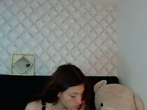 Emma-Wilson online show from 11/28/25, 04:59