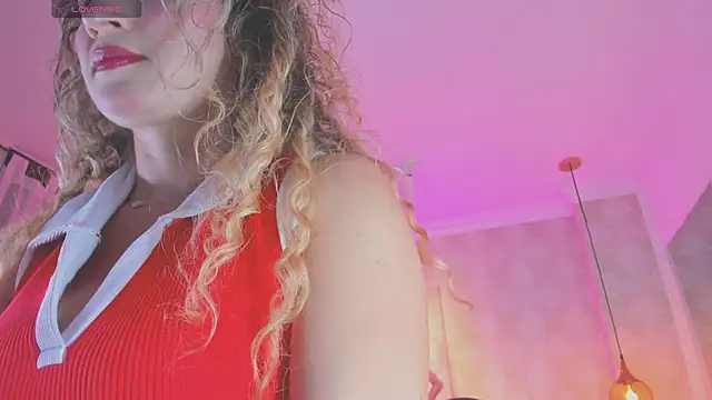 Shantall   online show from 05/05/26, 11:07